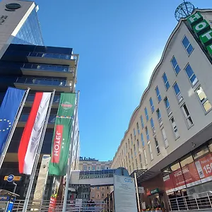 Отель Gromada Centrum